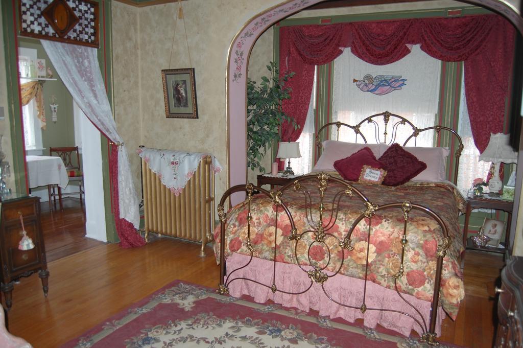 מילווקי Schuster Mansion Bed & Breakfast חדר תמונה